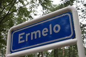 Aankomst bussen uit Ermelo